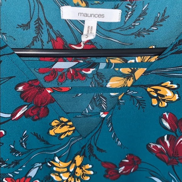 Floral Blouse Bundle - Picture 3 of 7